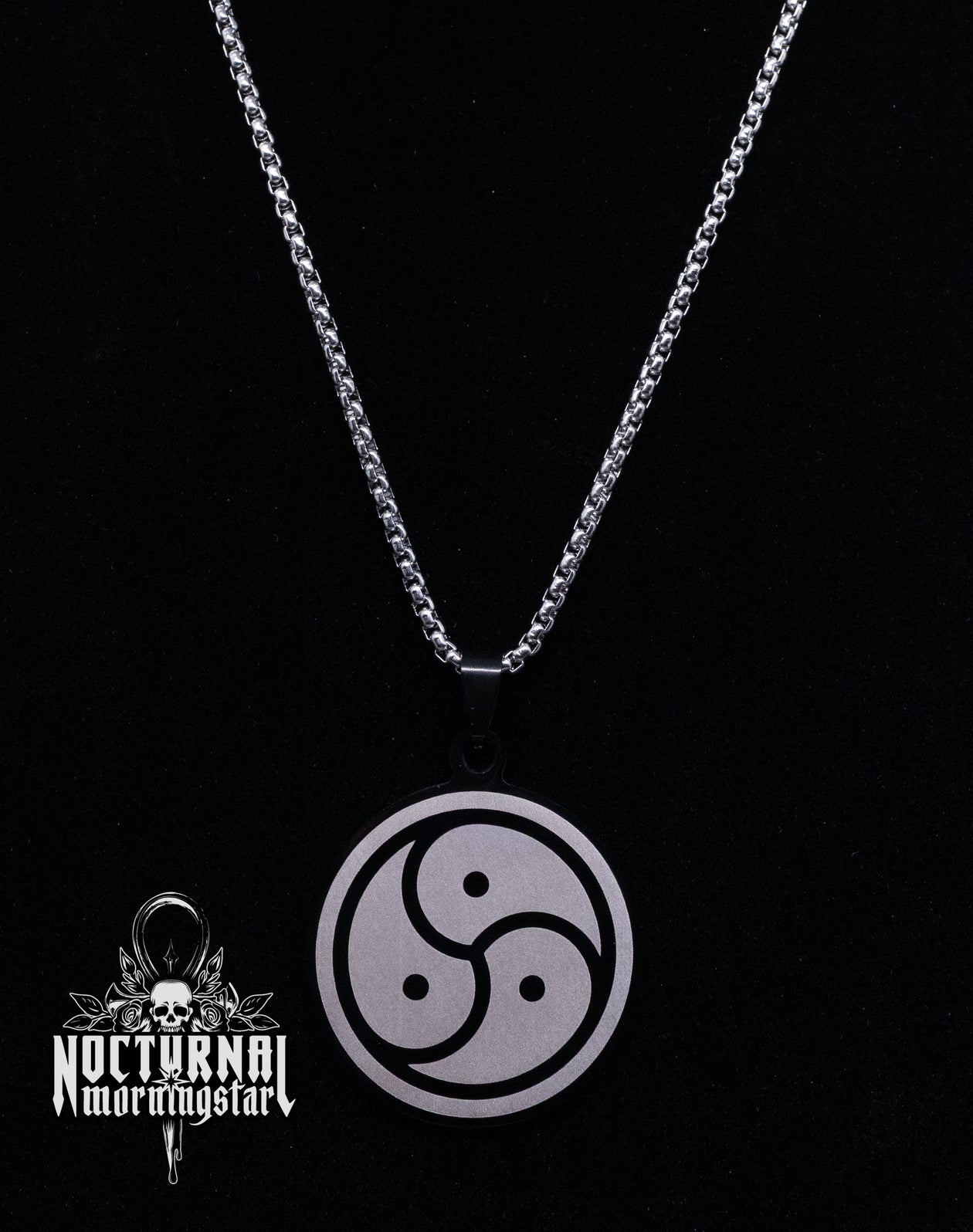 Rope Chain Triskelion Necklace