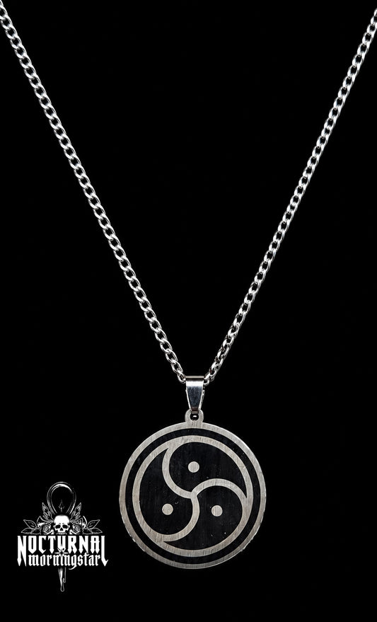 Rope Chain Triskelion Necklace